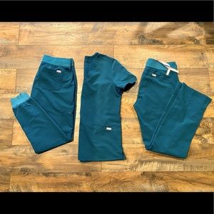 Figs Caribbean Blue Scrub Set- Women’s Small